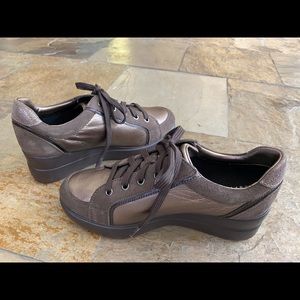 Geox wedge sneaker